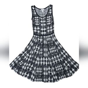 Carmen Marc Valvo A-line Sweater Dress Black White Womans Fit And Flare Modest